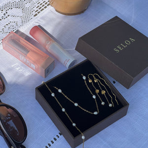 Everyday Pearls med ægte ferskvandsperler fra Seloa jewellery. 