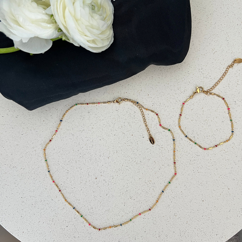 Color Dot Armbånd i 18K guldbelagt rustfrit stål.